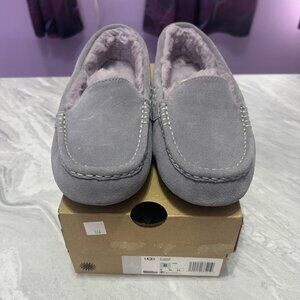 Ugg Slippers Size 8 Gray